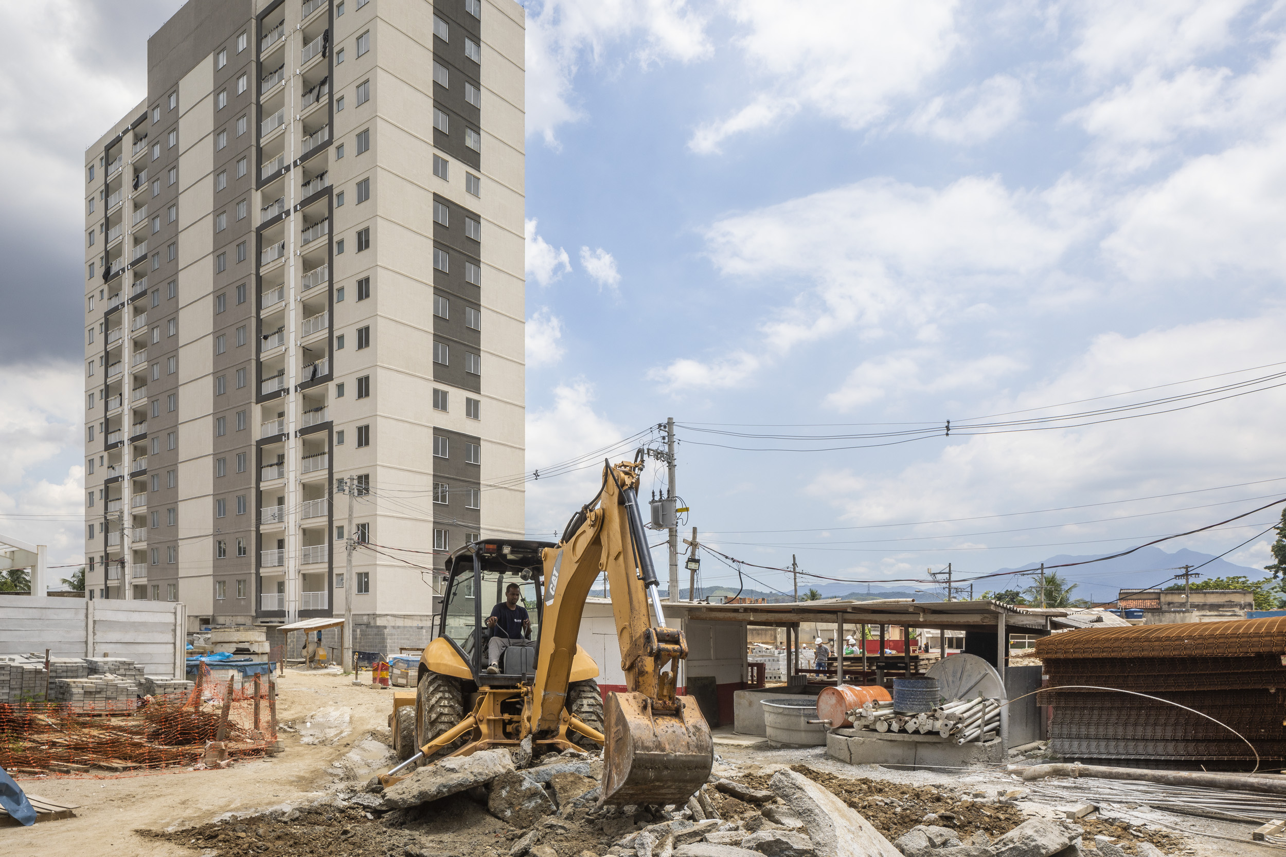 Obra em andamento de empreendimento Jeronimo da Veiga